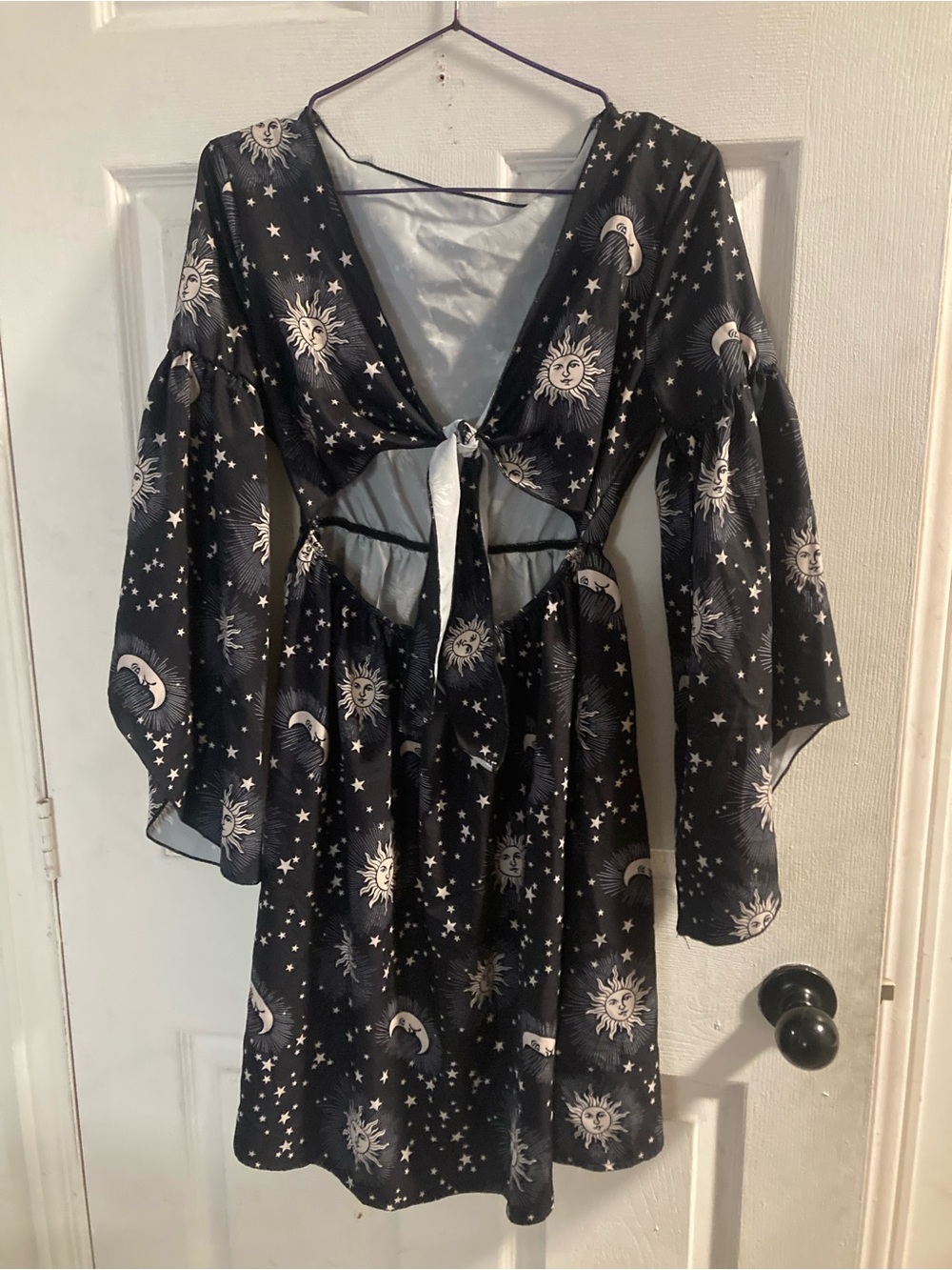 ROMWE Black Sun & Moon Print Long Sleeve Cutout Dress